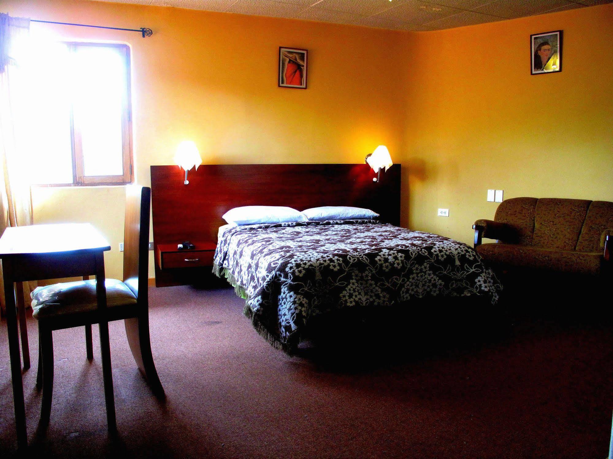 Aqua Hostal Mabel Cuenca Extérieur photo