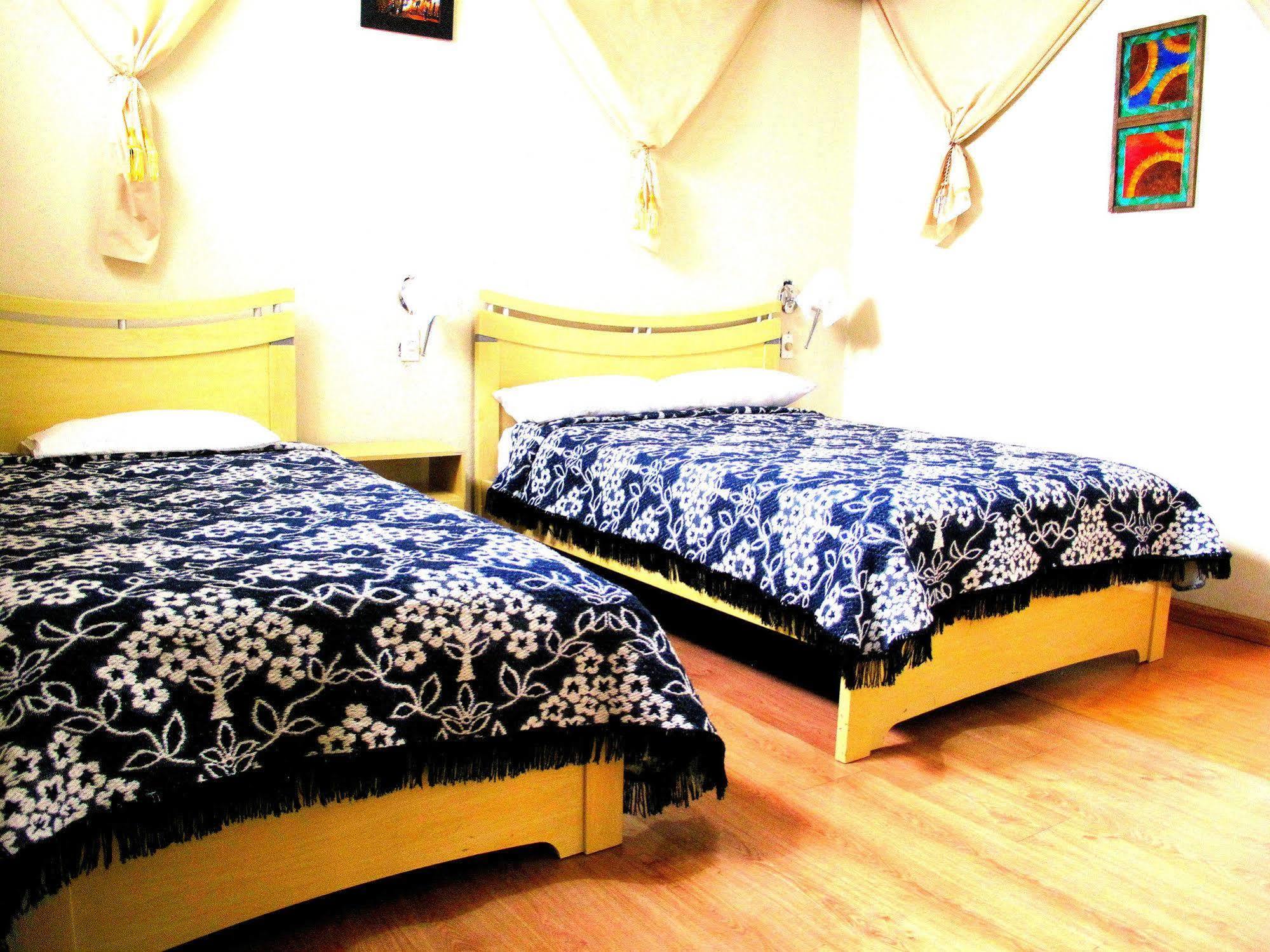 Aqua Hostal Mabel Cuenca Extérieur photo