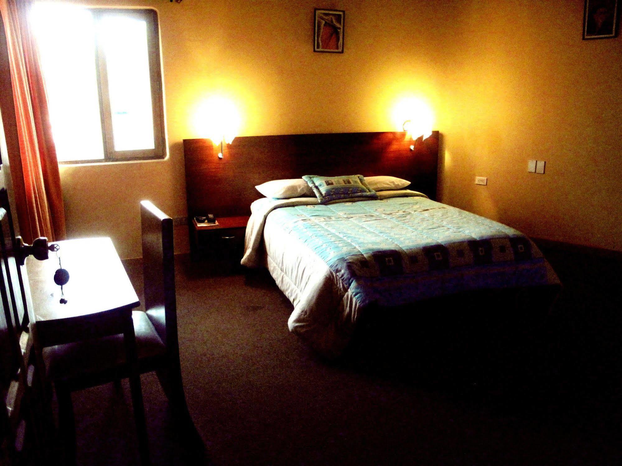 Aqua Hostal Mabel Cuenca Extérieur photo