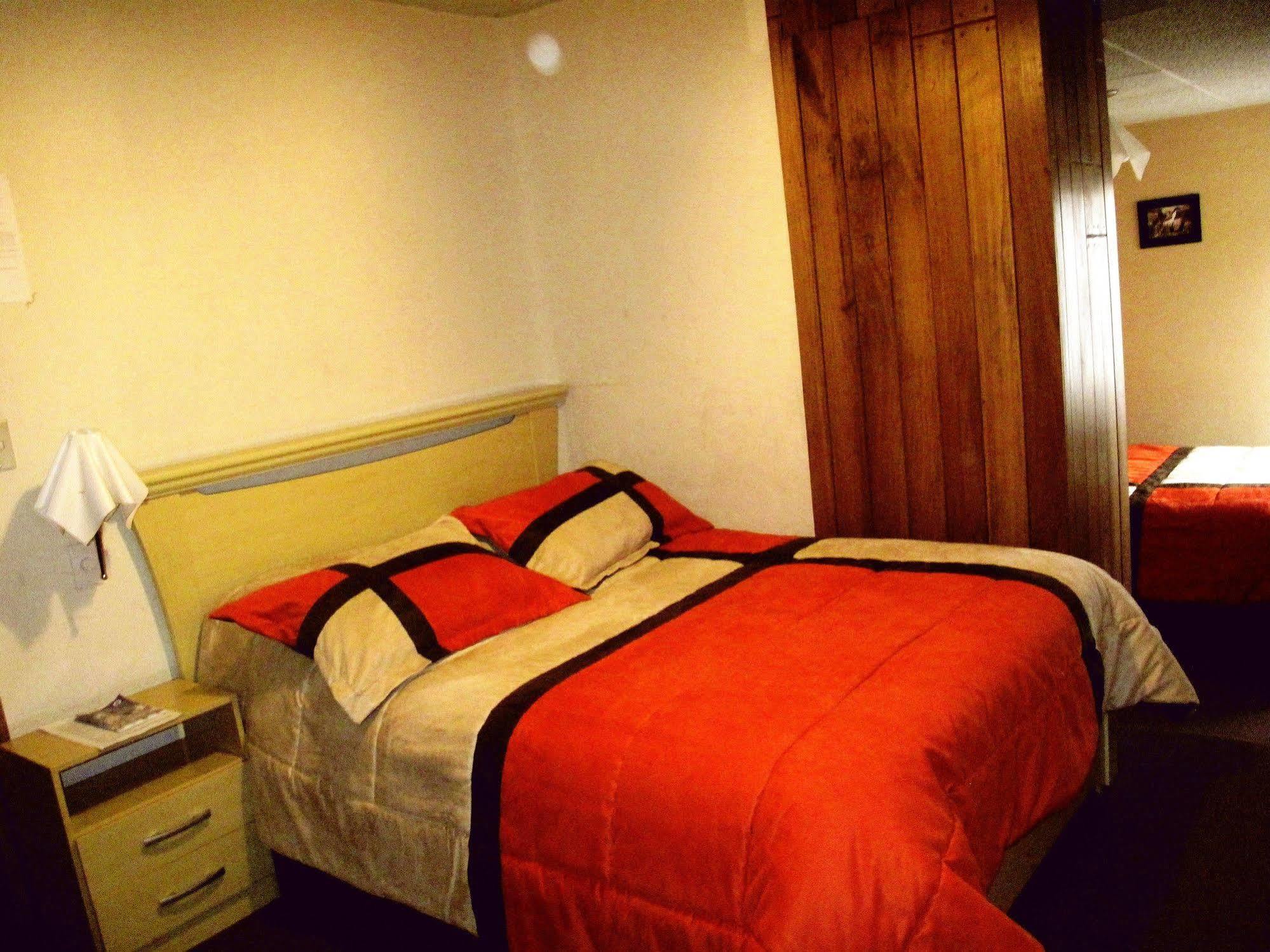 Aqua Hostal Mabel Cuenca Extérieur photo